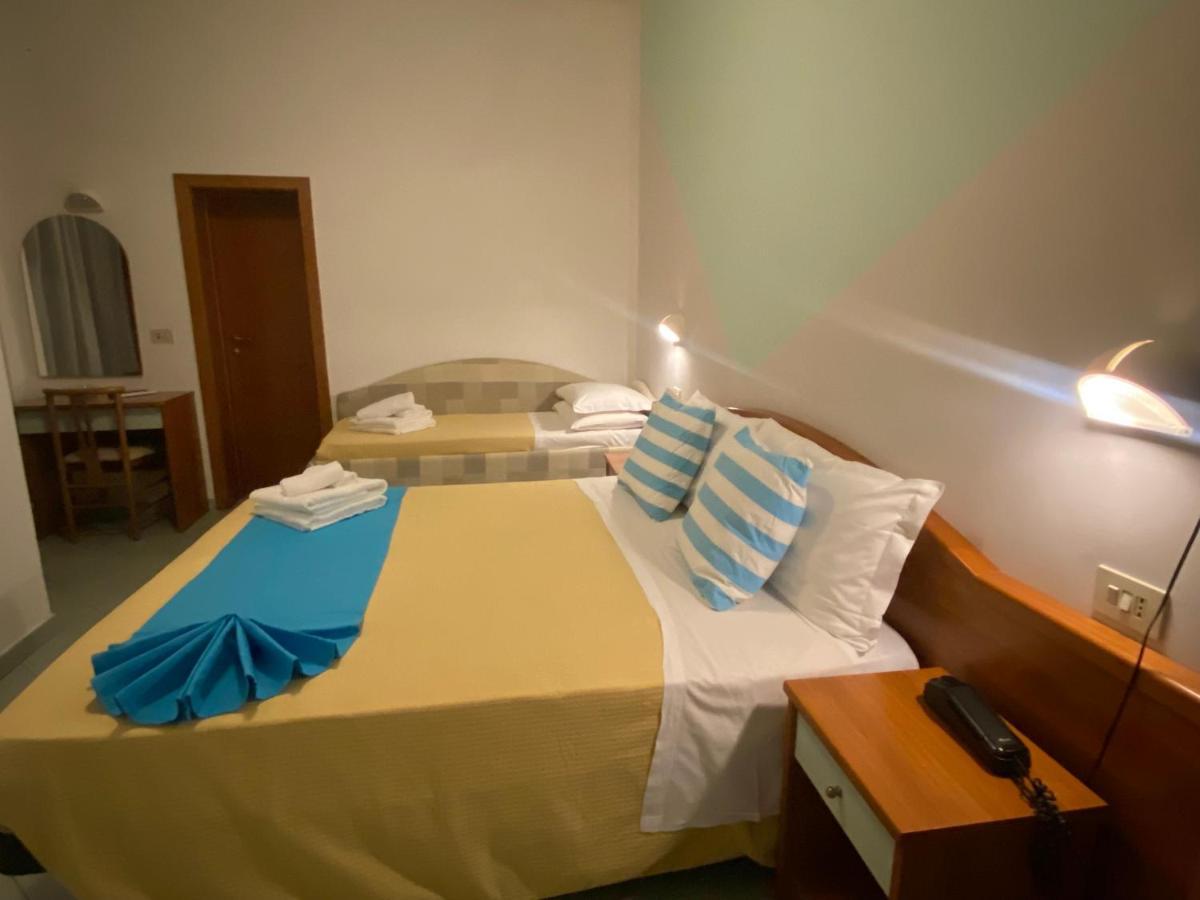 Hotel Villa Caterina Ρίμινι Εξωτερικό φωτογραφία