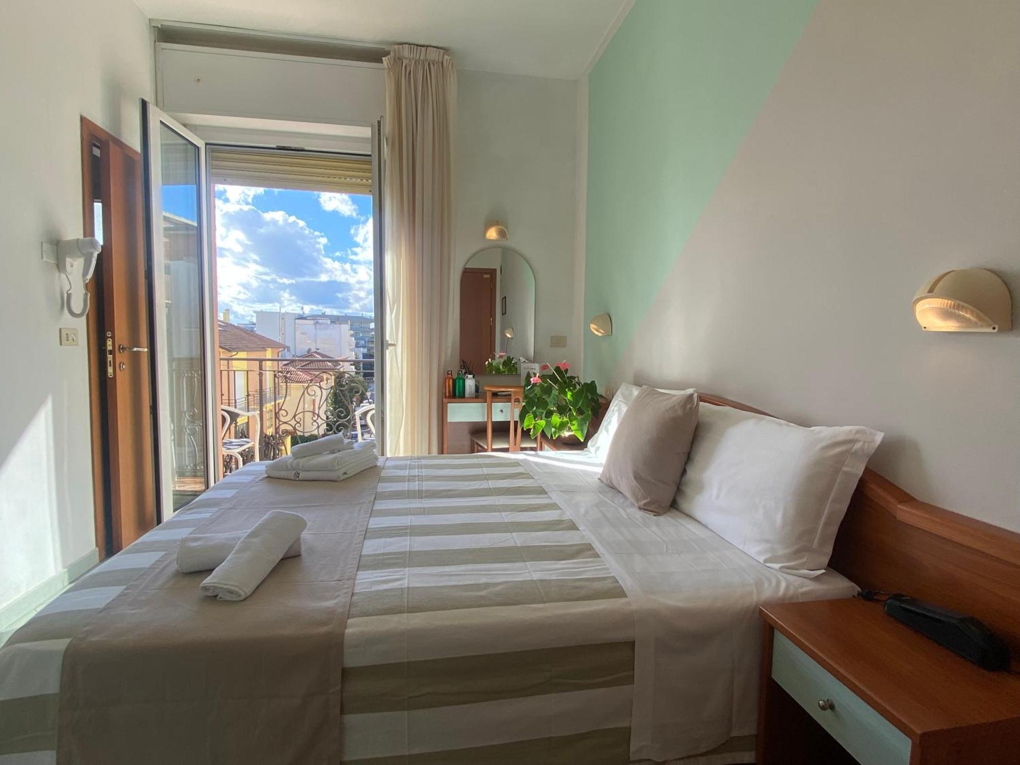 Hotel Villa Caterina Ρίμινι Εξωτερικό φωτογραφία