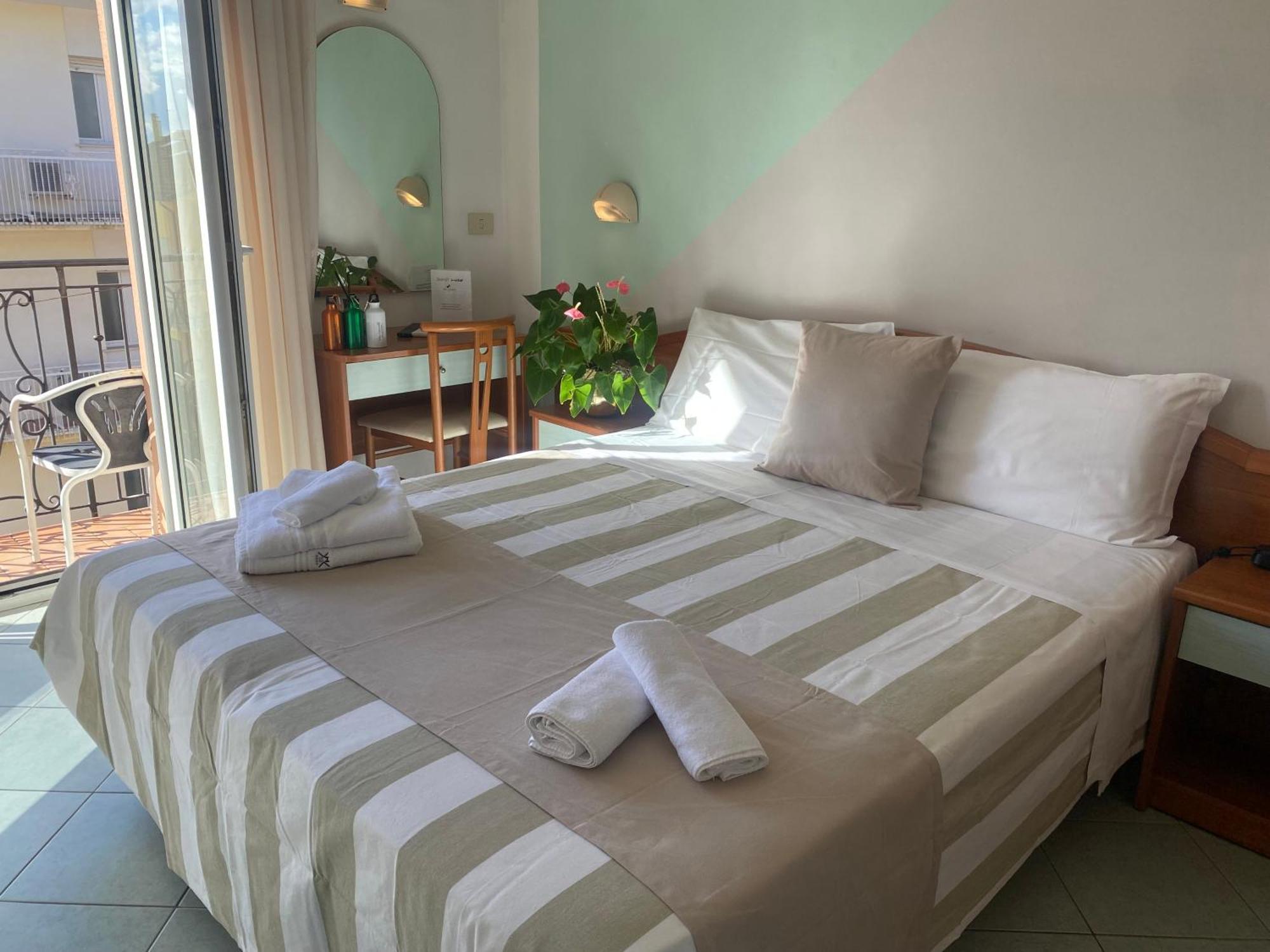 Hotel Villa Caterina Ρίμινι Εξωτερικό φωτογραφία