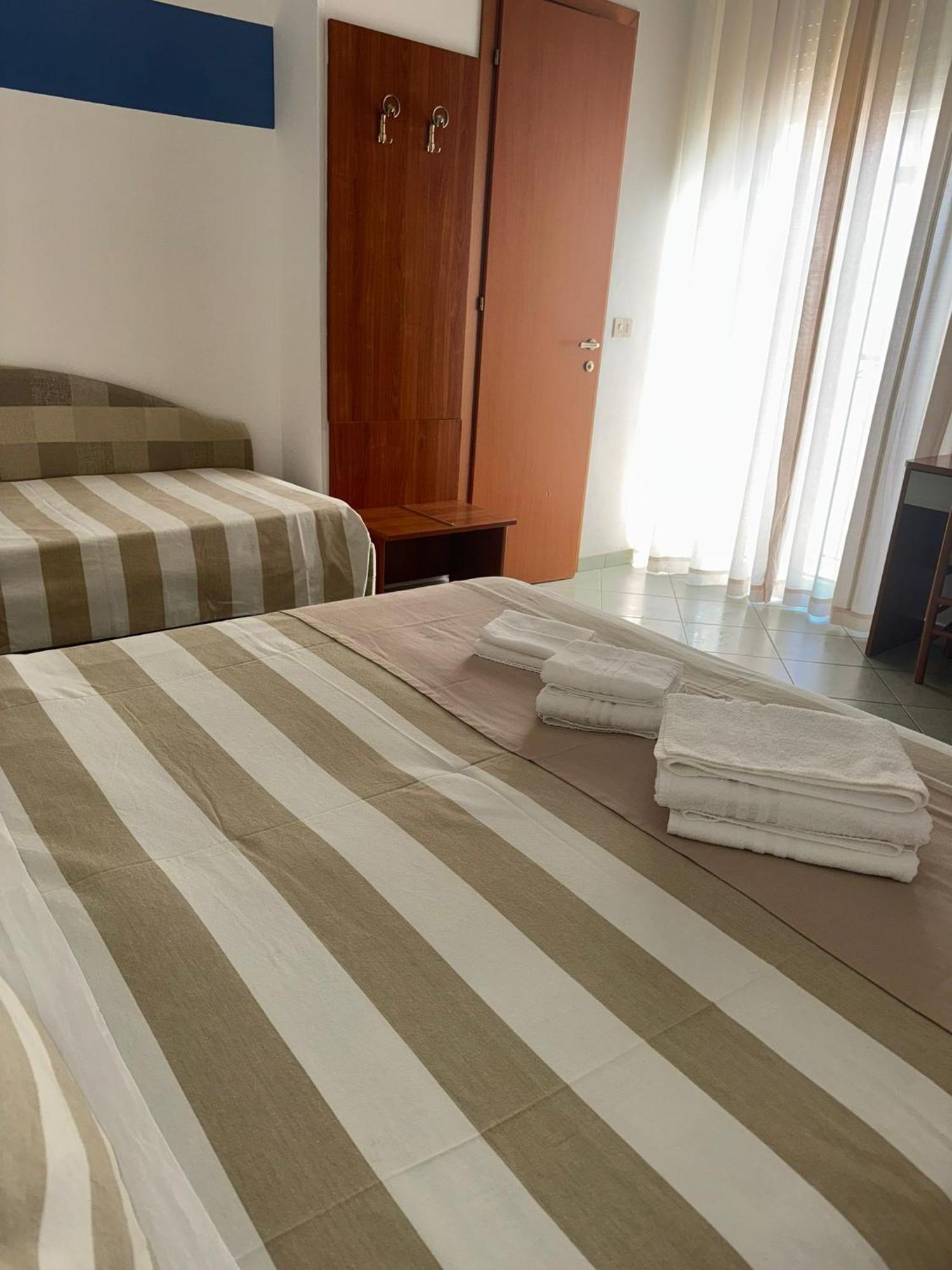 Hotel Villa Caterina Ρίμινι Εξωτερικό φωτογραφία