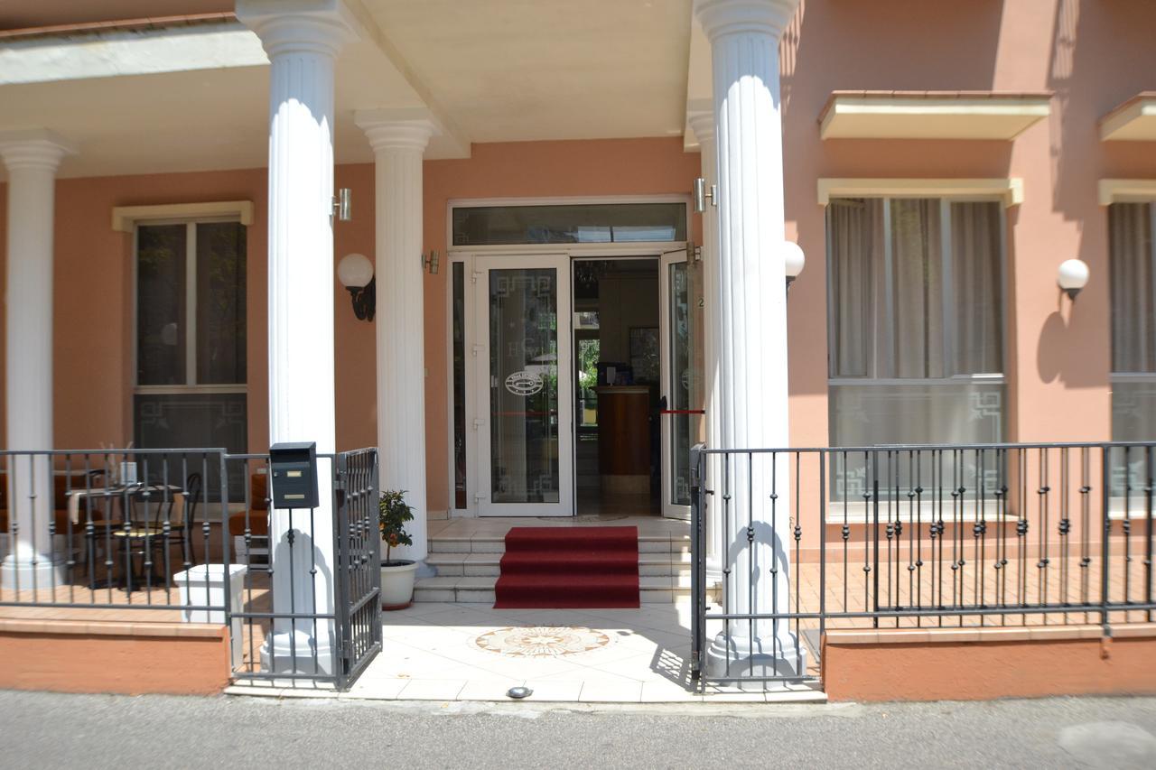 Hotel Villa Caterina Ρίμινι Εξωτερικό φωτογραφία